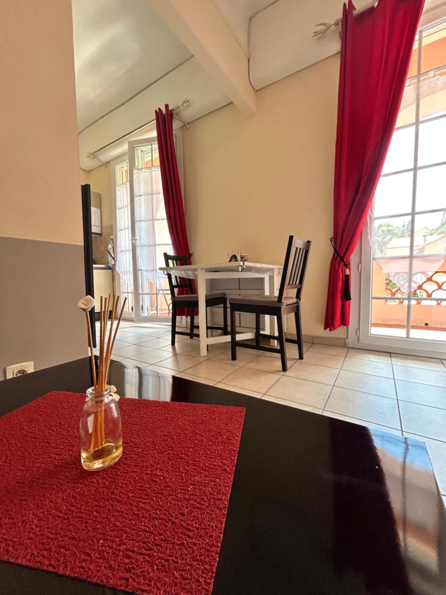 Studio Avec Grand Balcon- Residence De Caractere Bandol Ngoại thất bức ảnh