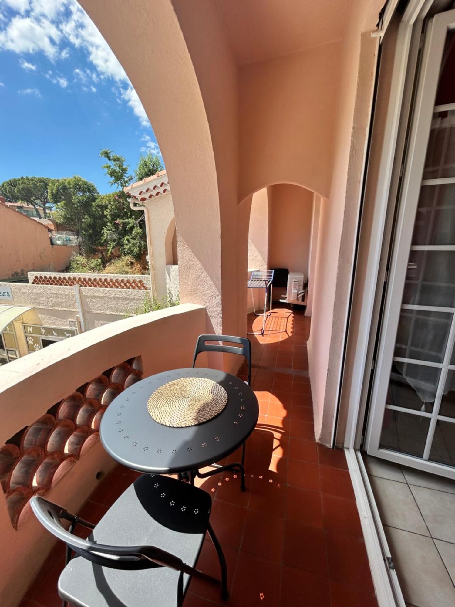 Studio Avec Grand Balcon- Residence De Caractere Bandol Ngoại thất bức ảnh
